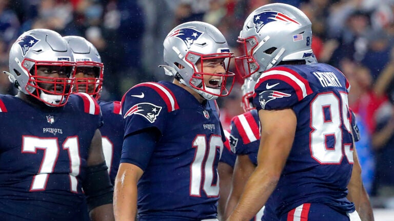 Dan Orlovsky explained why he still thinks the Patriots are
a playoff team 1