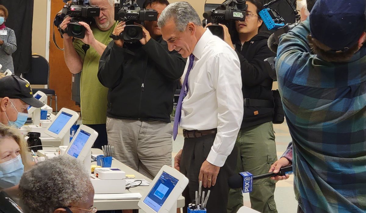 GOP's Ciattarelli votes early in N.J., sees opening as
Washington Democrats scuffle 1