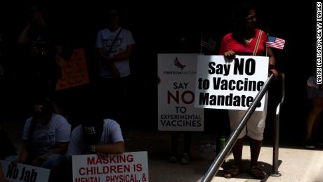 Many states see significant increase in Covid-19
vaccinations ahead of deadlines for mandates 1