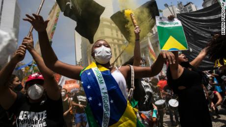 Brazil passes grim milestone of 600,000 Covid-19 deaths,
second only to US 1