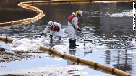 Amplify Energy faces possible class-action lawsuit after
Southern California oil spill 1