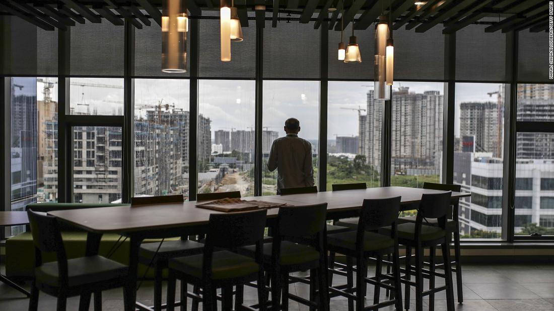Amazon will let individual teams decide how much time they
spend in the office 1