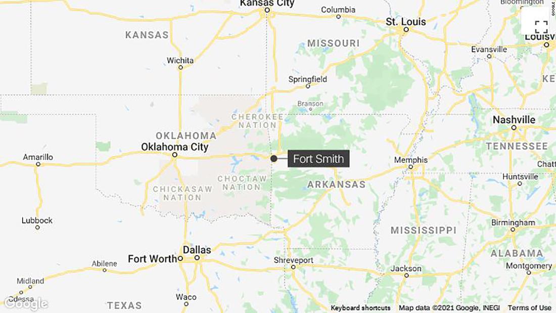 3 dead and police officer stabbed in the neck in Fort Smith,
Arkansas incident 1
