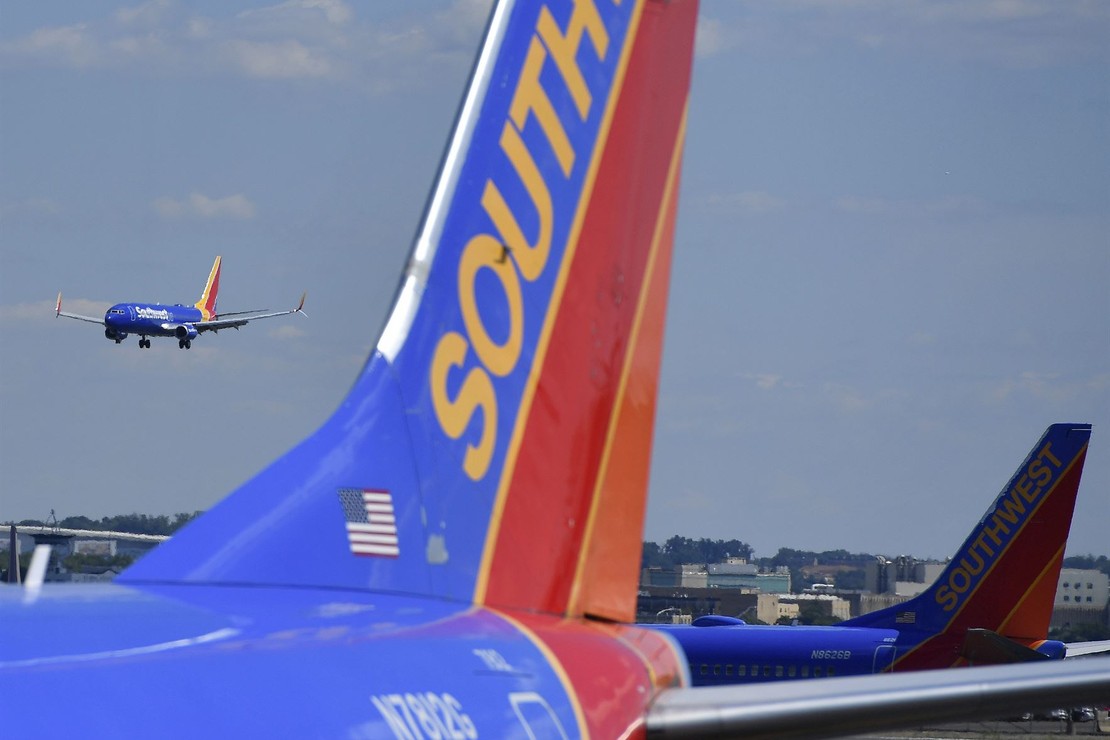 [EXCLUSIVE] Southwest Whistleblower: Canceled Flights the
Result of a 'Coordinated Protest' Against Vaccine Mandate 1