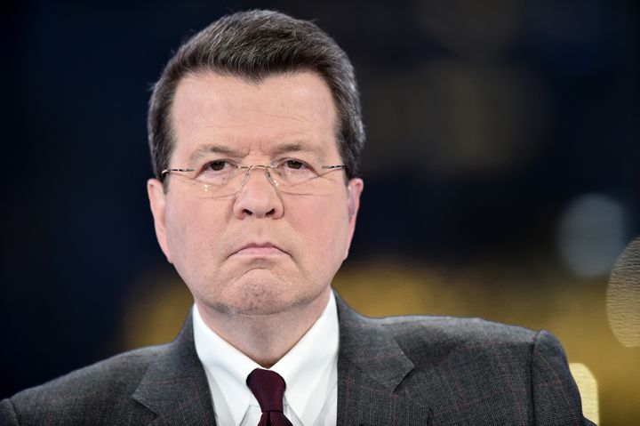 Fox Anchor Neil Cavuto Urges Vaccinations After Testing
Positive For COVID-19 1