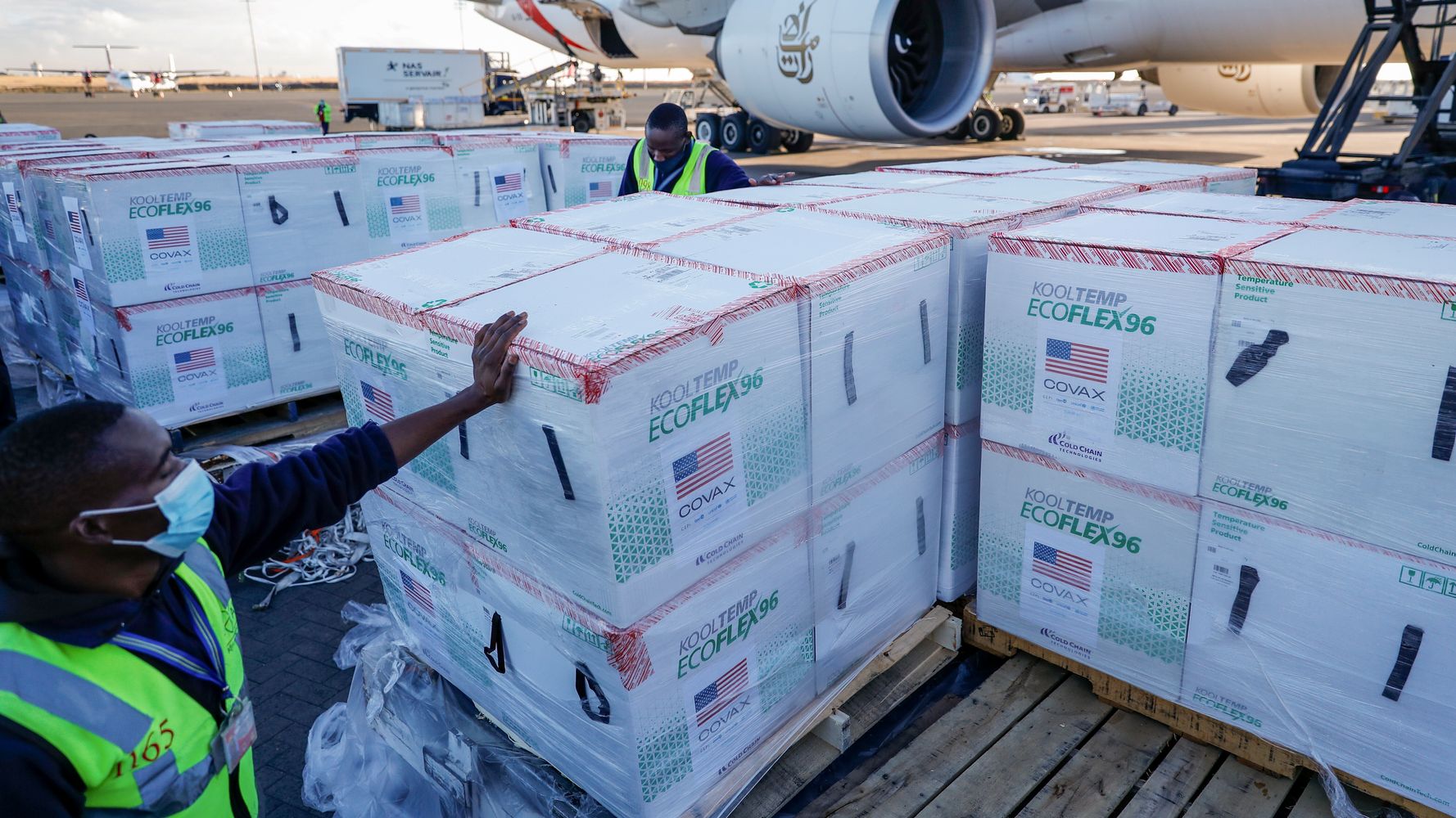 U.S. Marks 200 Million COVID-19 Shots Shared With
World 1
