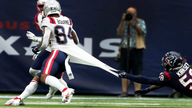 3 takeaways following the Patriots’ messy win over the
Texans 1