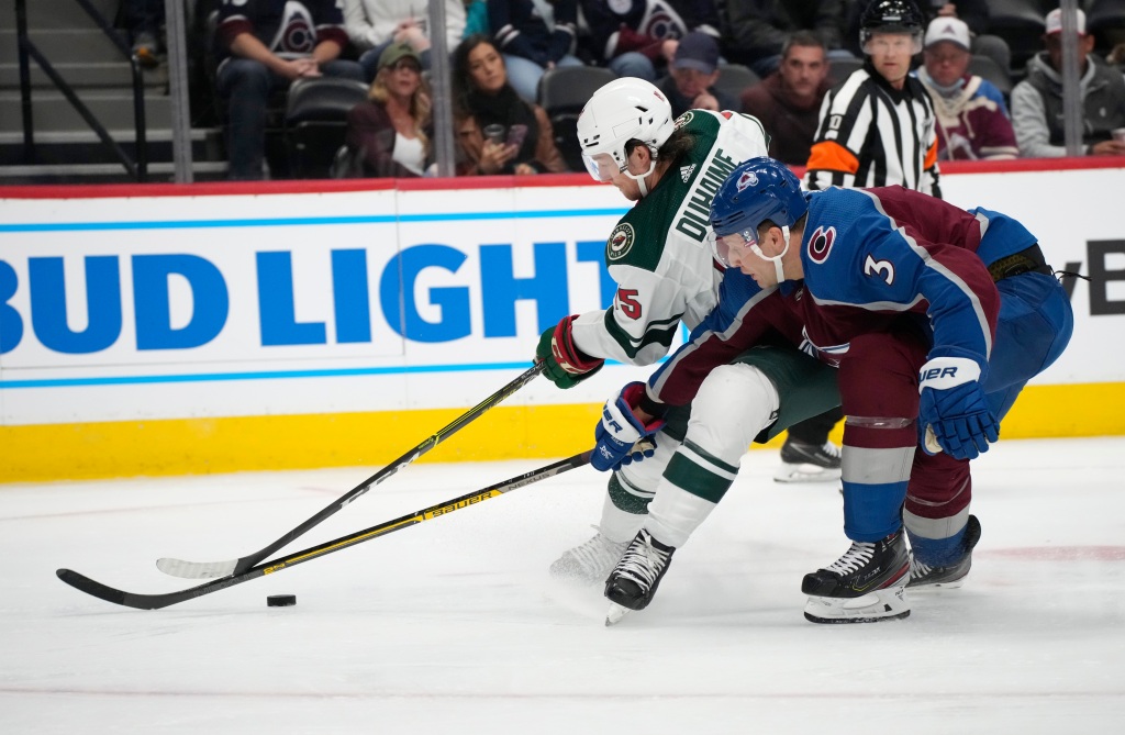 Avalanche finalizes opening-night roster, just $1.38 million
under $81.5 million salary cap 1