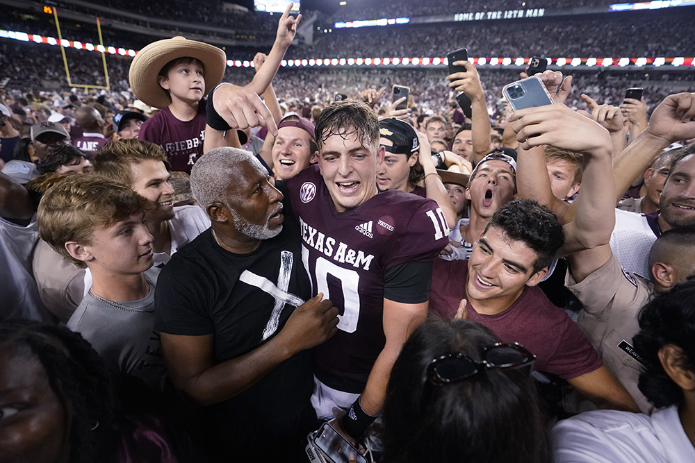 Alabama’s stunning loss to Texas A&M opens door for
college football chaos 1