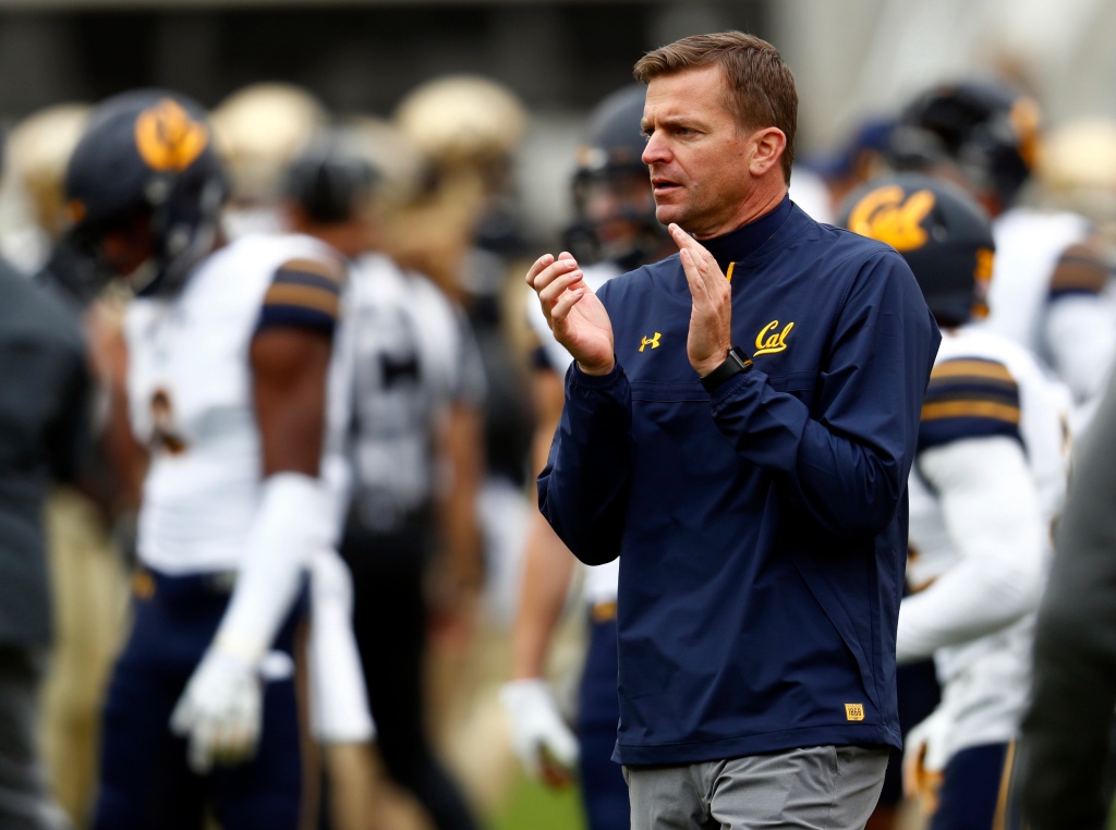 Pac-12 rewind: Oregon schools lead the North, London
thrives, UW survives, Colorado flounders 1