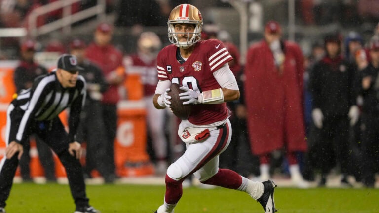 Seth Wickersham: Patriots made offer for Jimmy Garoppolo
before draft 1