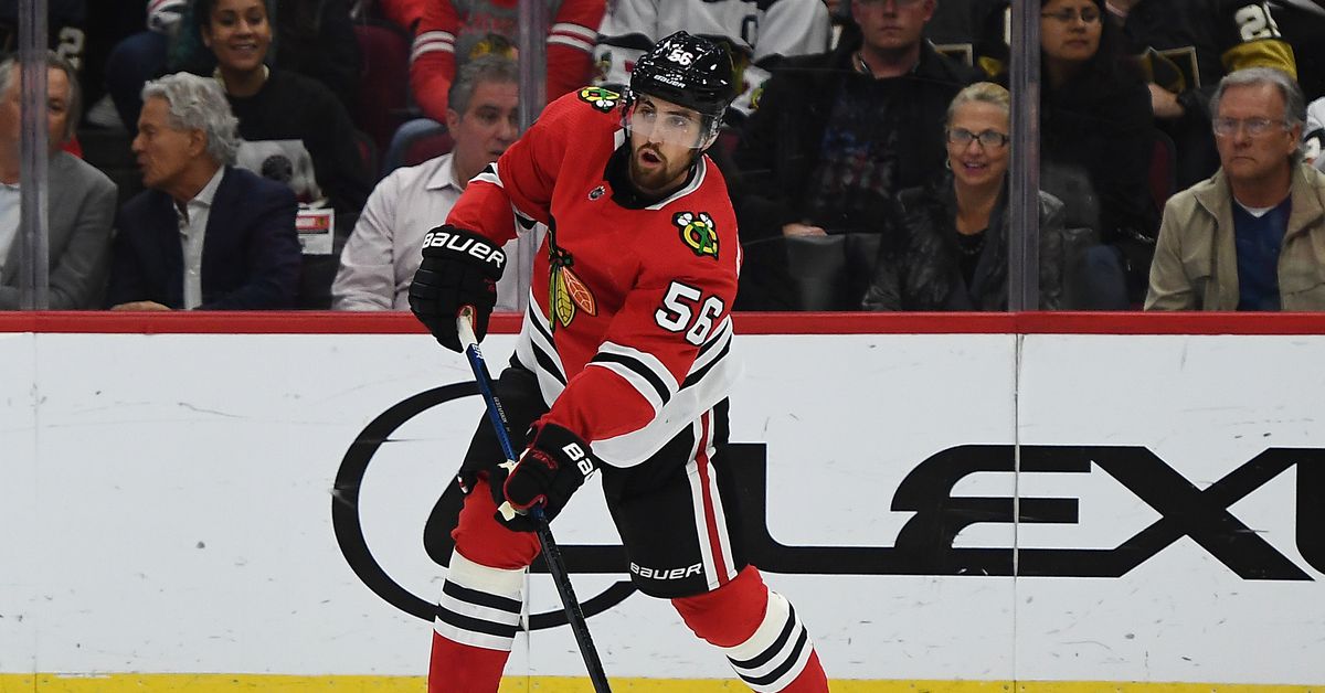 Blackhawks bring back defenseman Erik Gustafsson, finalize
opening NHL roster 1