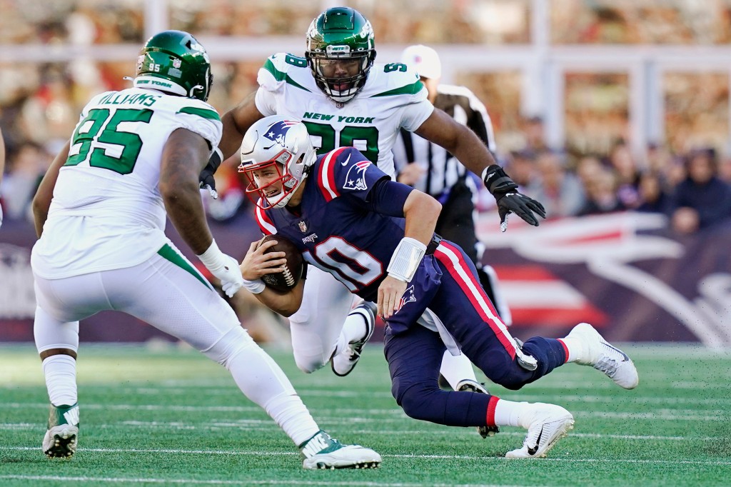 Jets defensive line looking to rebound after Patriots
humiliation 1