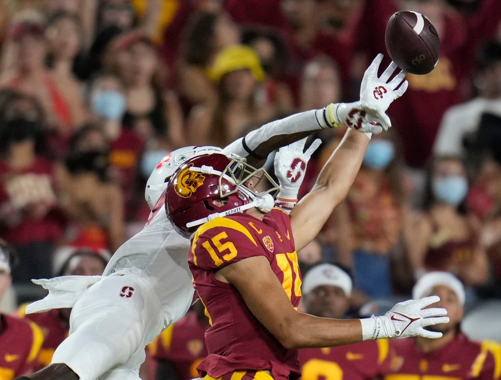 Saturday Night Five: Stars shine, Oregon schools rise, South
showdown looms and non-conference record deteriorates 1