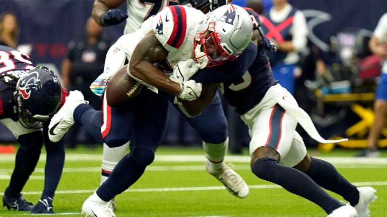 The Patriots can’t stop fumbling at key moments 1