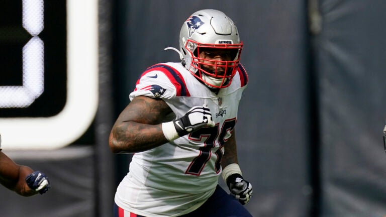Patriots’ offensive linemen Isaiah Wynn, Michael Onwenu out
vs. Texans, Trent Brown placed on IR 1