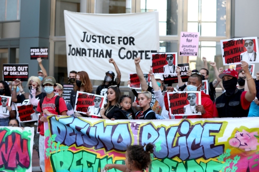 Oakland protesters call for authorities to release Jonathan
Cortez’s shooting footage 1