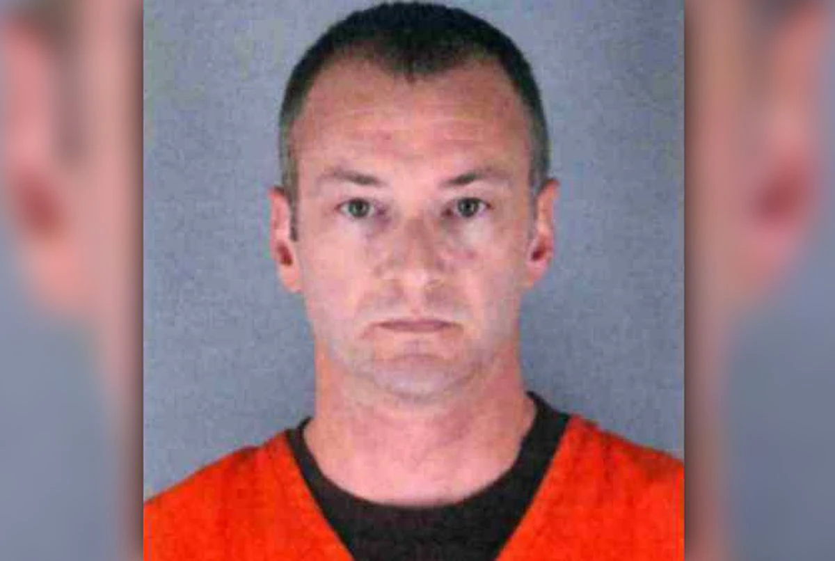 Minnesota police officer facing criminal charges for
high-speed chase that killed uncle of Darnella Frazier 1 Minnesota police officer facing criminal charges for
high-speed chase that killed uncle of Darnella Frazier 1