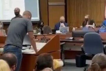 “This Is Not A Negotiation!”: School Board Served $200
Million Lawsuit Over Mask Mandate By Fed-Up Parents (Video) 1