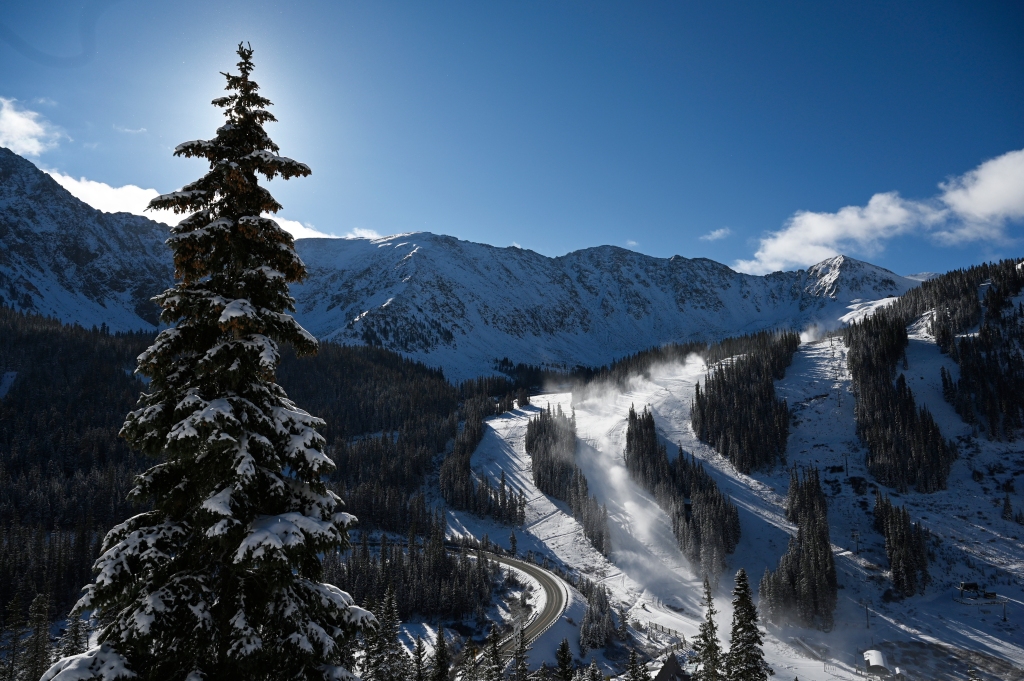 It’s official: A-Basin will be first Front Range ski area to
open for 2021-22 season 1