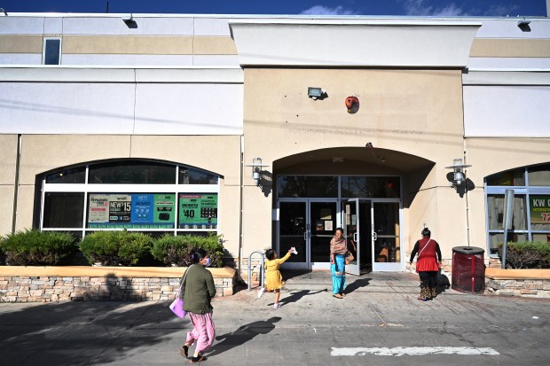 Colorado business owners forced to act as public health
experts as government shirks mask mandates 1