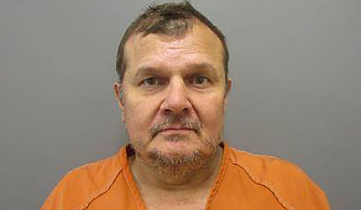 Texas man who refused mask at restaurant arrested for
stabbing 1