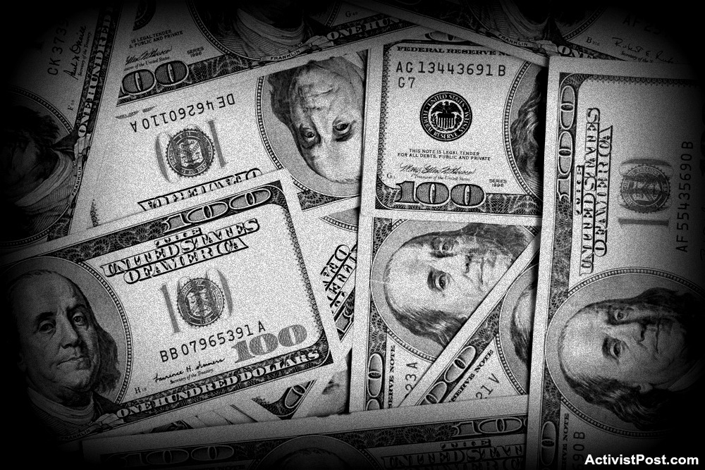 Goodbye Middle Class: 50 Percent Of All U.S. Workers Made
$34,612.04 Or Less Last Year 1