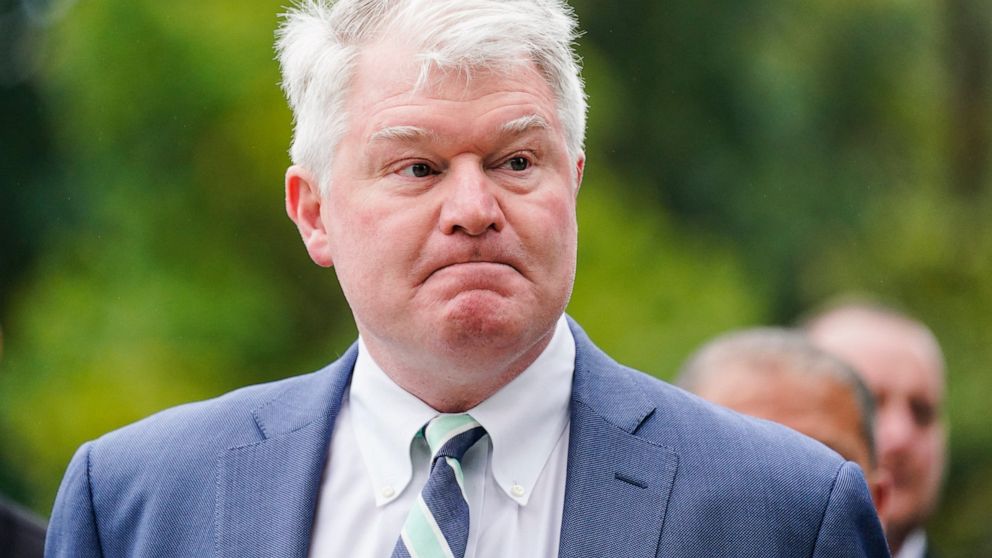 Bribery trial opens for Philadelphia union boss, city
leader 1