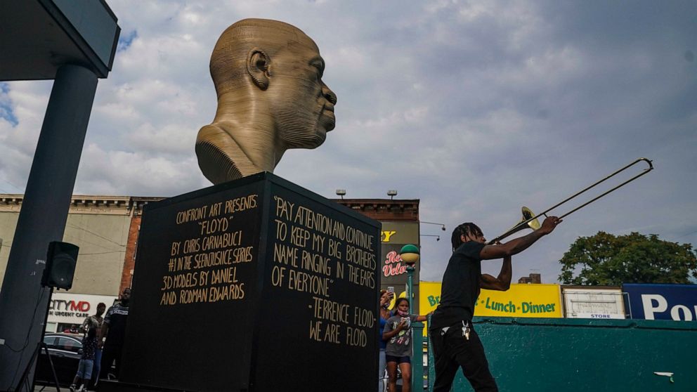 George Floyd memorial statue in New York City defaced
again 1