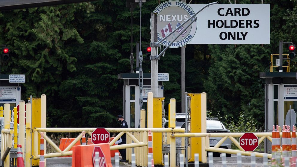 US details new international COVID-19 travel
requirements 1