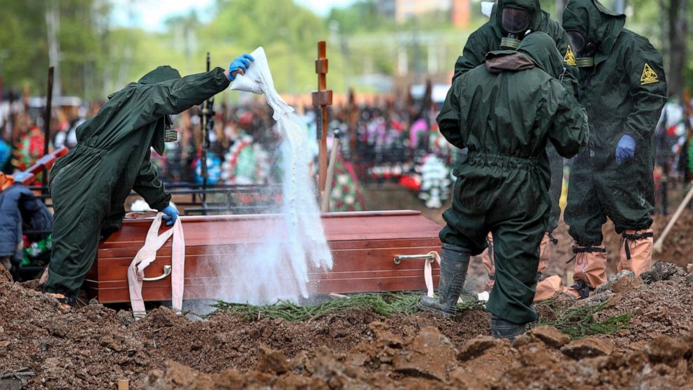 Russia hits record number of daily COVID-19 deaths 1