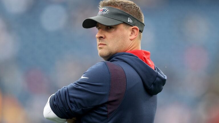 After 6 weeks, Patriots remain all questions, no
answers 1