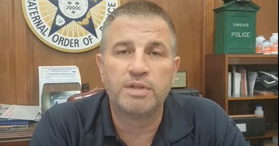 FOP president urges police officers to ignore city mandate
to report vaccination status — predicts 50% cut in cops on
street 1