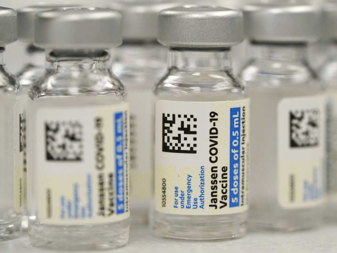 J&J is asking the FDA to authorize its COVID-19
booster shots 1