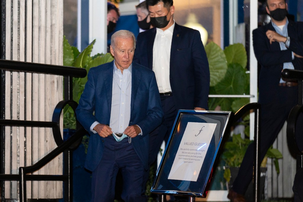 Bidens seen violating DC’s indoor mask mandate 1