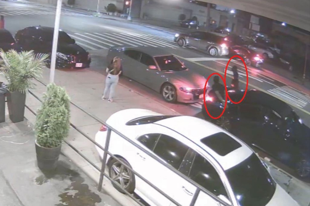NYC man charged in wild shootout that wounded Park Police
officer, killed 1 1