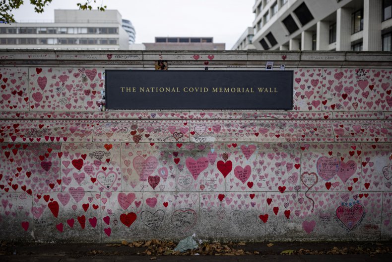 COVID Victims' Families Blast Report on Lockdown for
Ignoring, Gaslighting Them 1