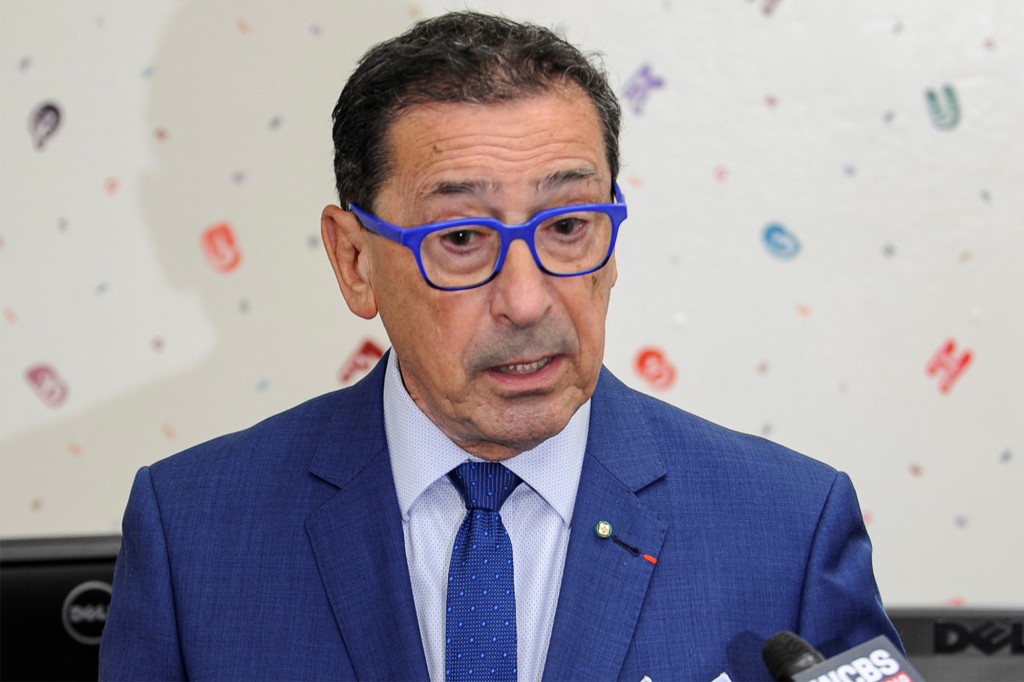 FDNY union boss blames shortage of firefighters on COVID-19
shot 1