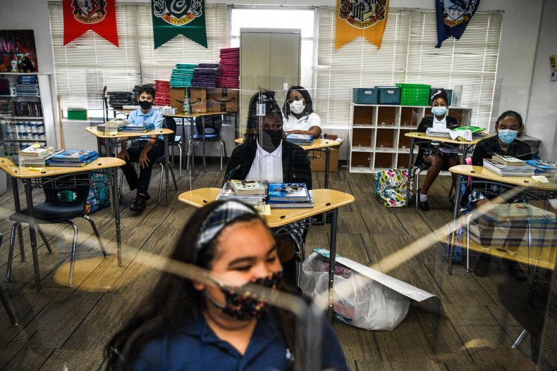 Florida School Board to Allow Cuts to Districts That Don't
Comply With Mask Mandate Ban 1