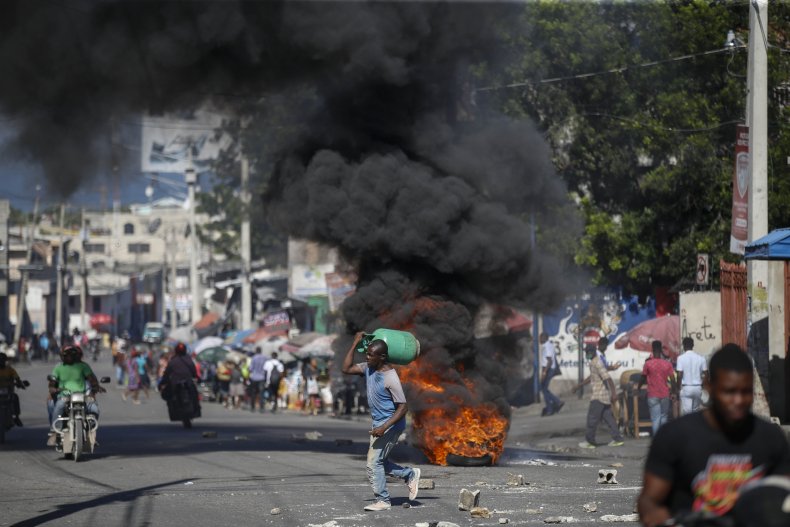 Haiti Gets New National Police Head as Hundreds Protest
Following Missionary Kidnappings 1