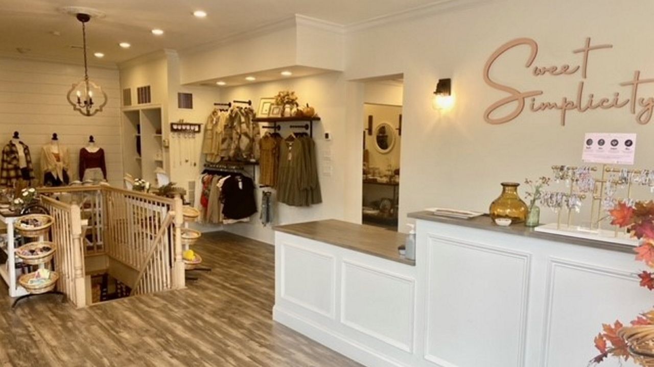 2 Massapequa moms open boutique to offer positive
and simple shopping experience  1