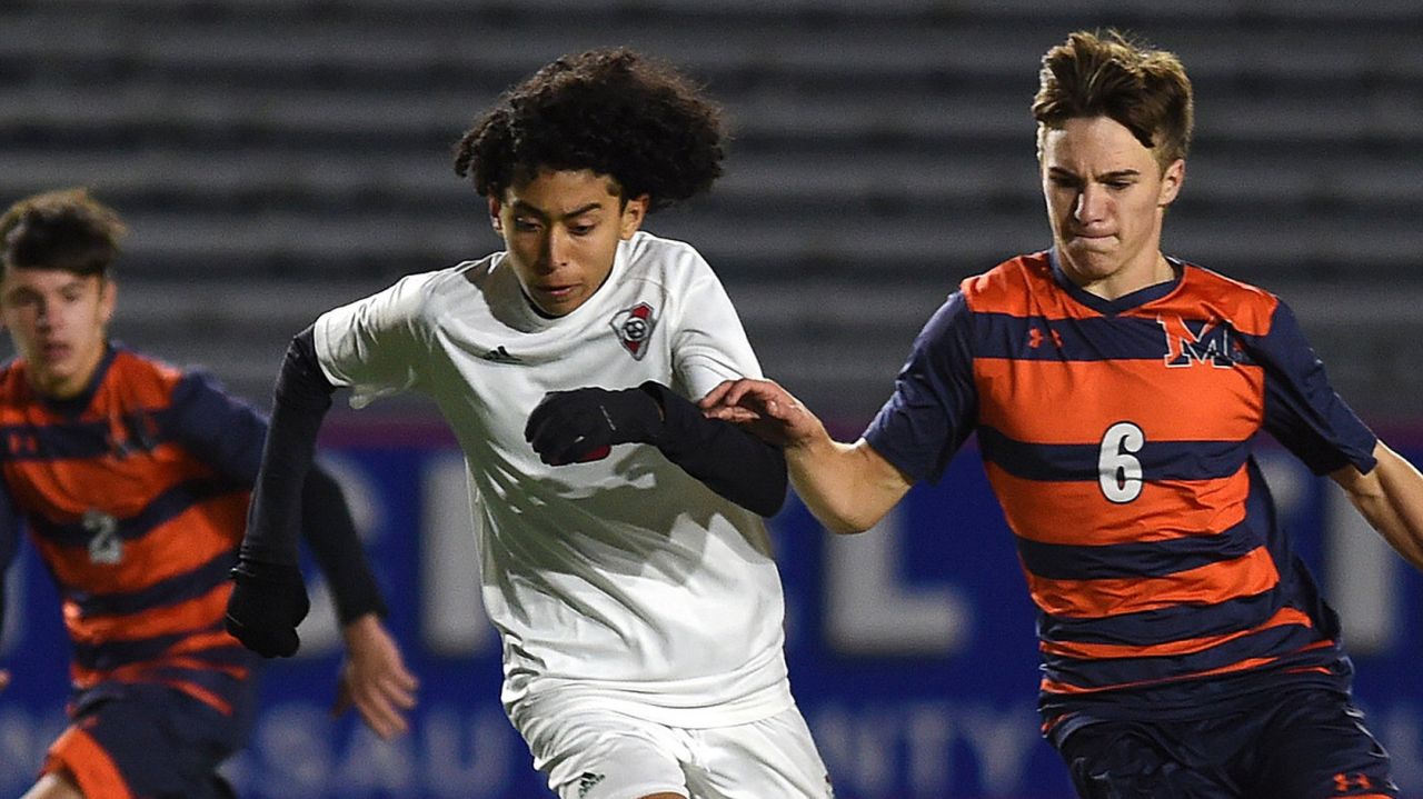 Enry Hernandez's OT goal puts Glen Cove in Nassau Class A
boys soccer final 1