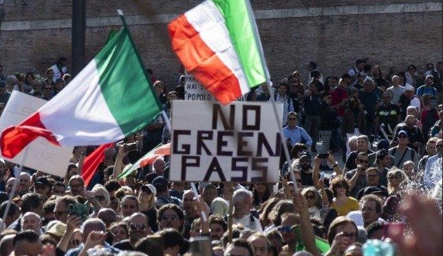 Huge Dock Worker Protests In Italy, Fears Of Disruption, As
Covid “Green Pass” Takes Effect 1