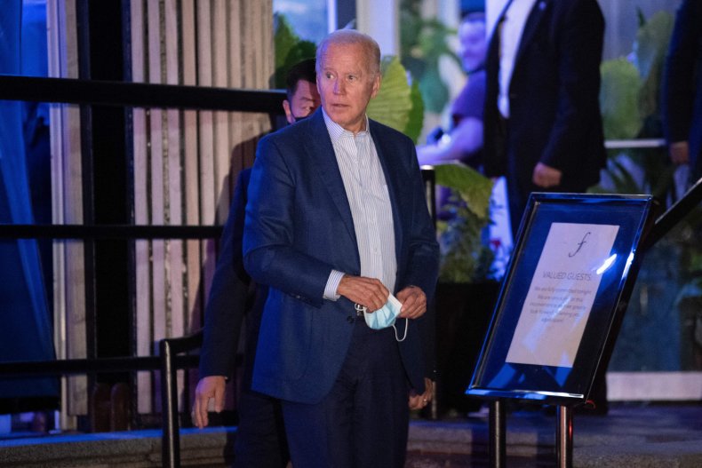 Video of Joe Biden Maskless in D.C. Restaurant Viewed Over
600K Times 1