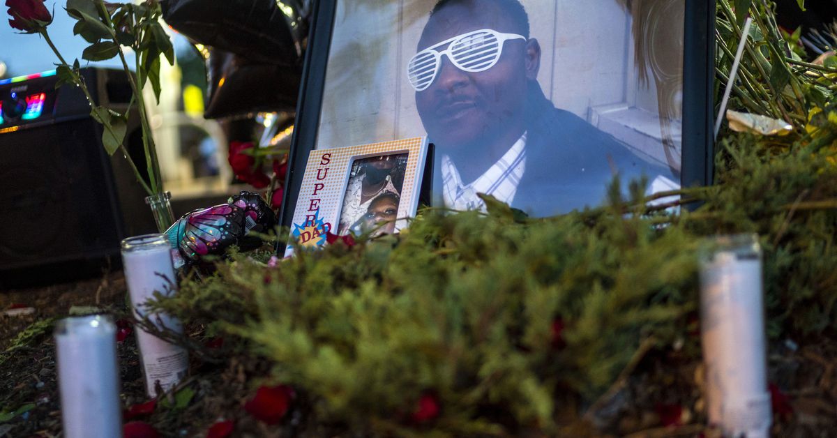 Minneapolis officer charged in pursuit that killed
motorist 1