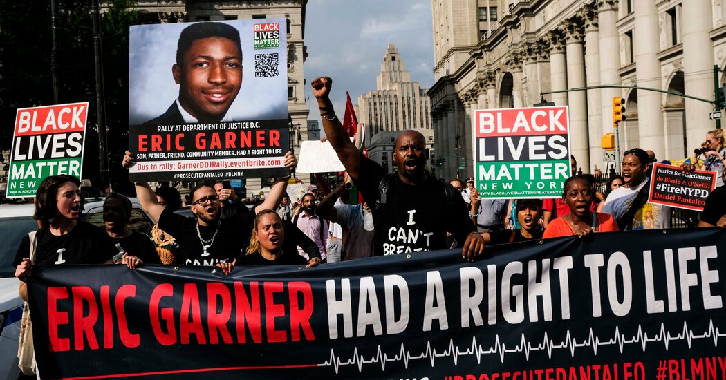 Officers to Testify About Eric Garner’s Death in
Long-Delayed Inquiry 1