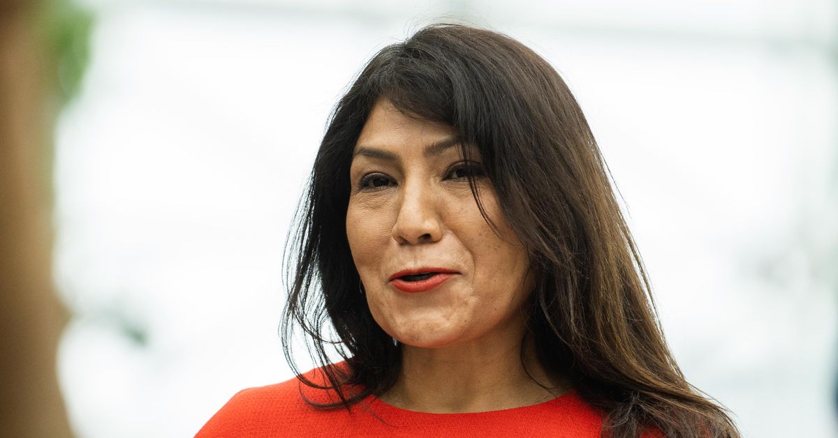 Rosa Escareno signs a 90-day contract as interim CEO of
Chicago Park District, but she’s open to staying longer 1