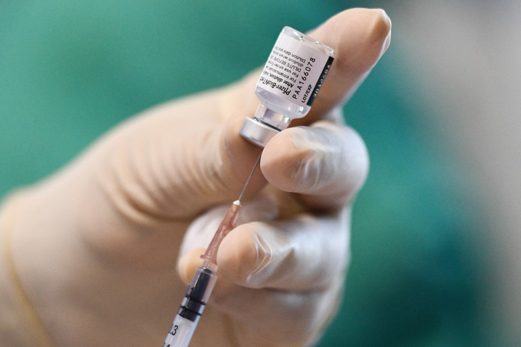 Pfizer vax is 90% effective against severe COVID-19 after 6
months 1