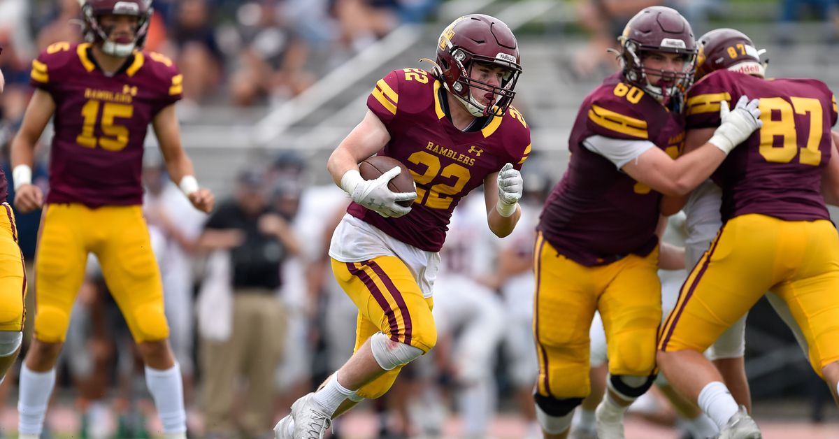 Previewing and predicting the Class 8A state football
playoffs 1