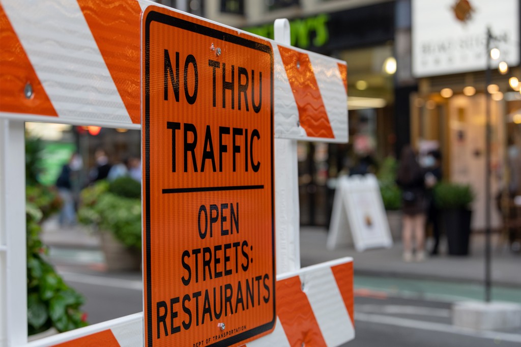 De Blasio’s ‘open streets’ are still used by drivers, survey
finds 1